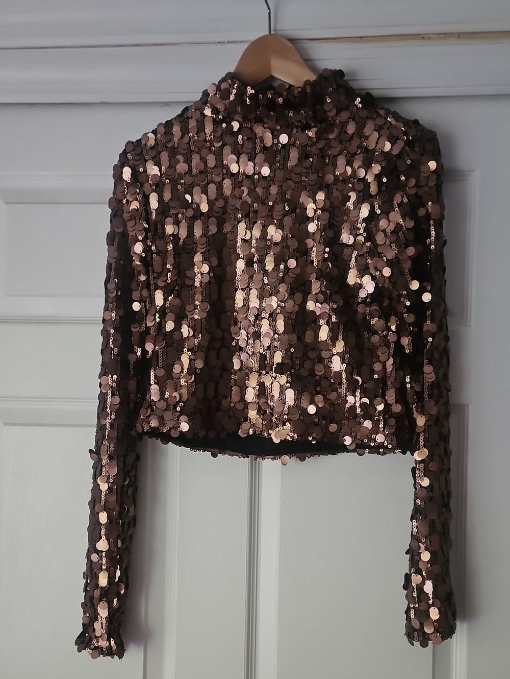 Sequined Cropped Long-Sleeve Top in Rose Gold